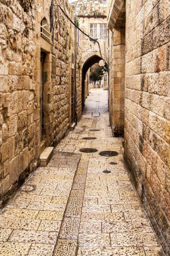 Jerusalem alley