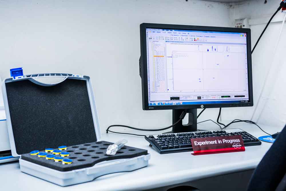 DSC_4471 NMR – Nuclear Magnetic Resonance